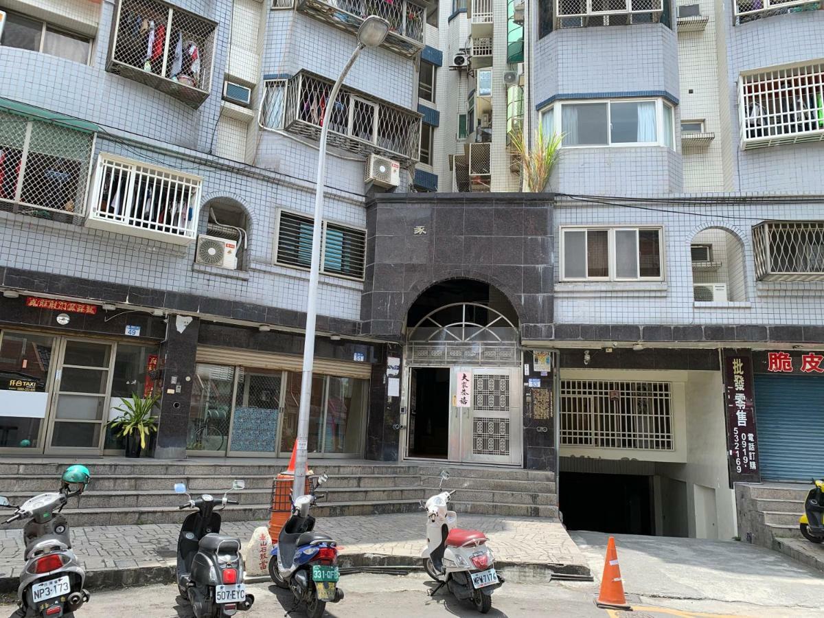 Апартаменты Hualien Friend House Экстерьер фото